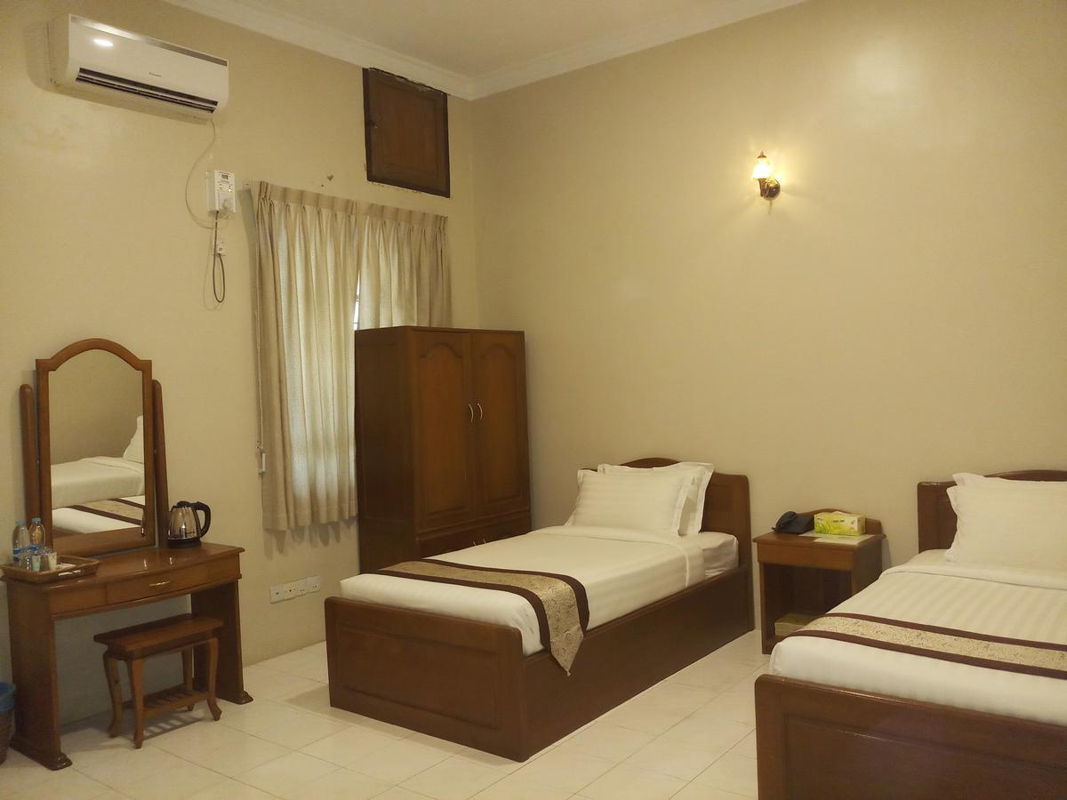 Ruby Garden Hotel Yangon Luaran gambar