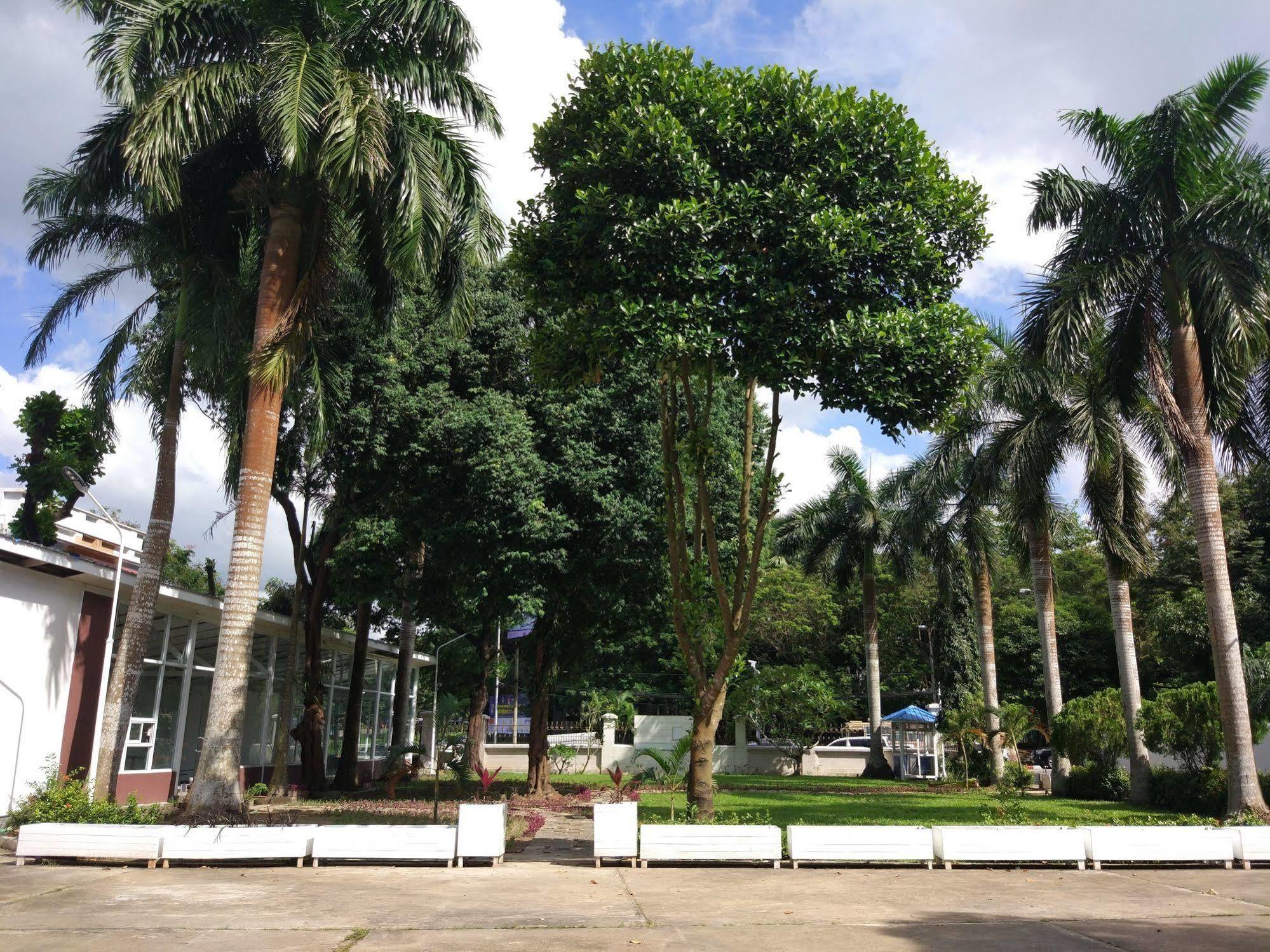 Ruby Garden Hotel Yangon Luaran gambar
